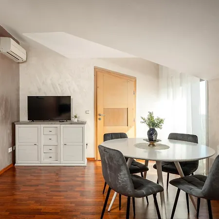 Teo Apartment