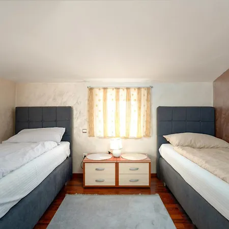Apartment Teo